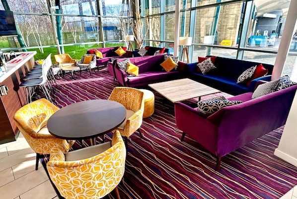 Bar (on property) - Days Inn by Wyndham Wetherby (Wetherby)