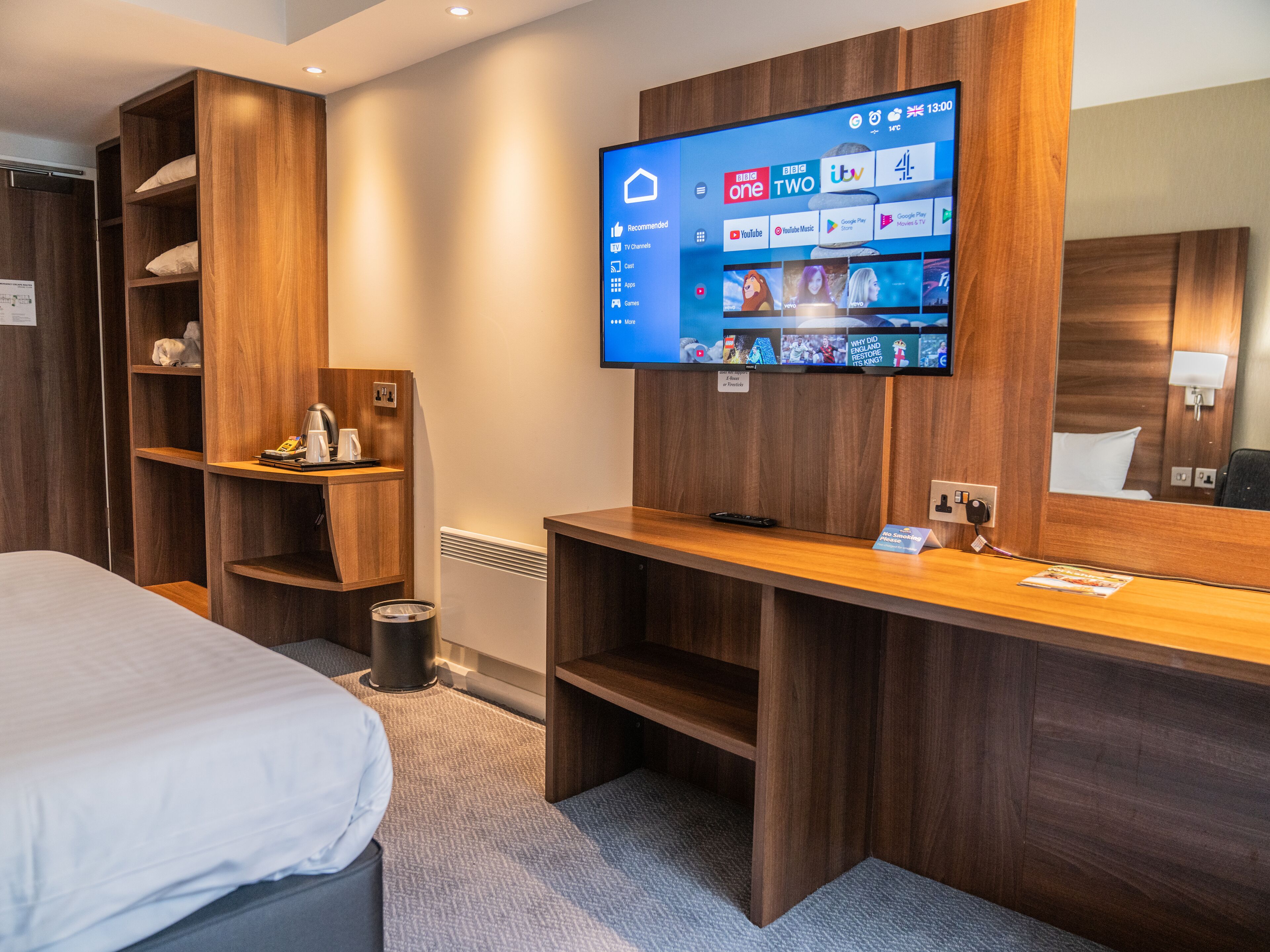 Skrivbord, strykjärn/strykbräda, gratis barnsängar och gratis wi-fi