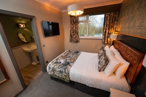 Iron/ironing board, free WiFi, bed sheets - Riverside Hotel Branston by Chef and Brewer Collection (Burton on Trent)