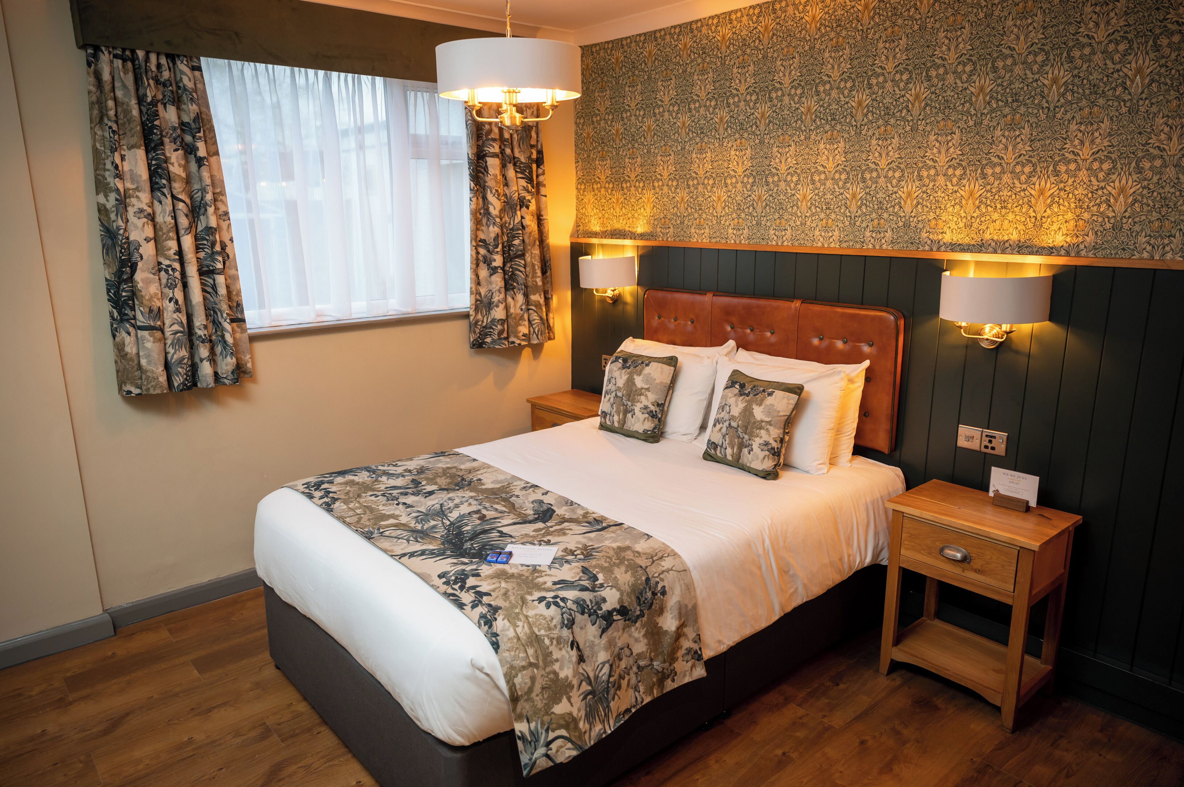 Fer et planche à repasser, Wi-Fi gratuit, draps fournis