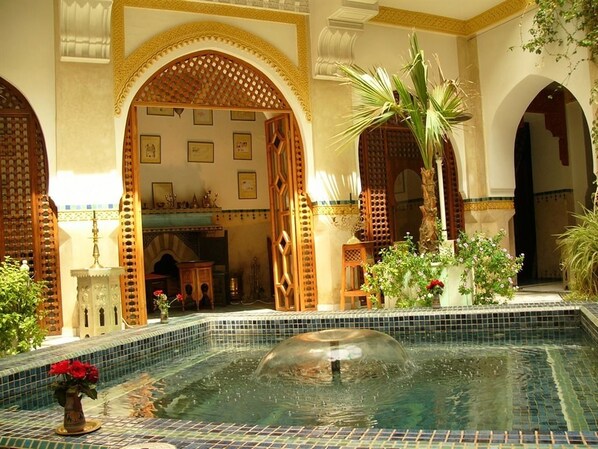 Fountain - Riad Moucharabieh (Marrakech)