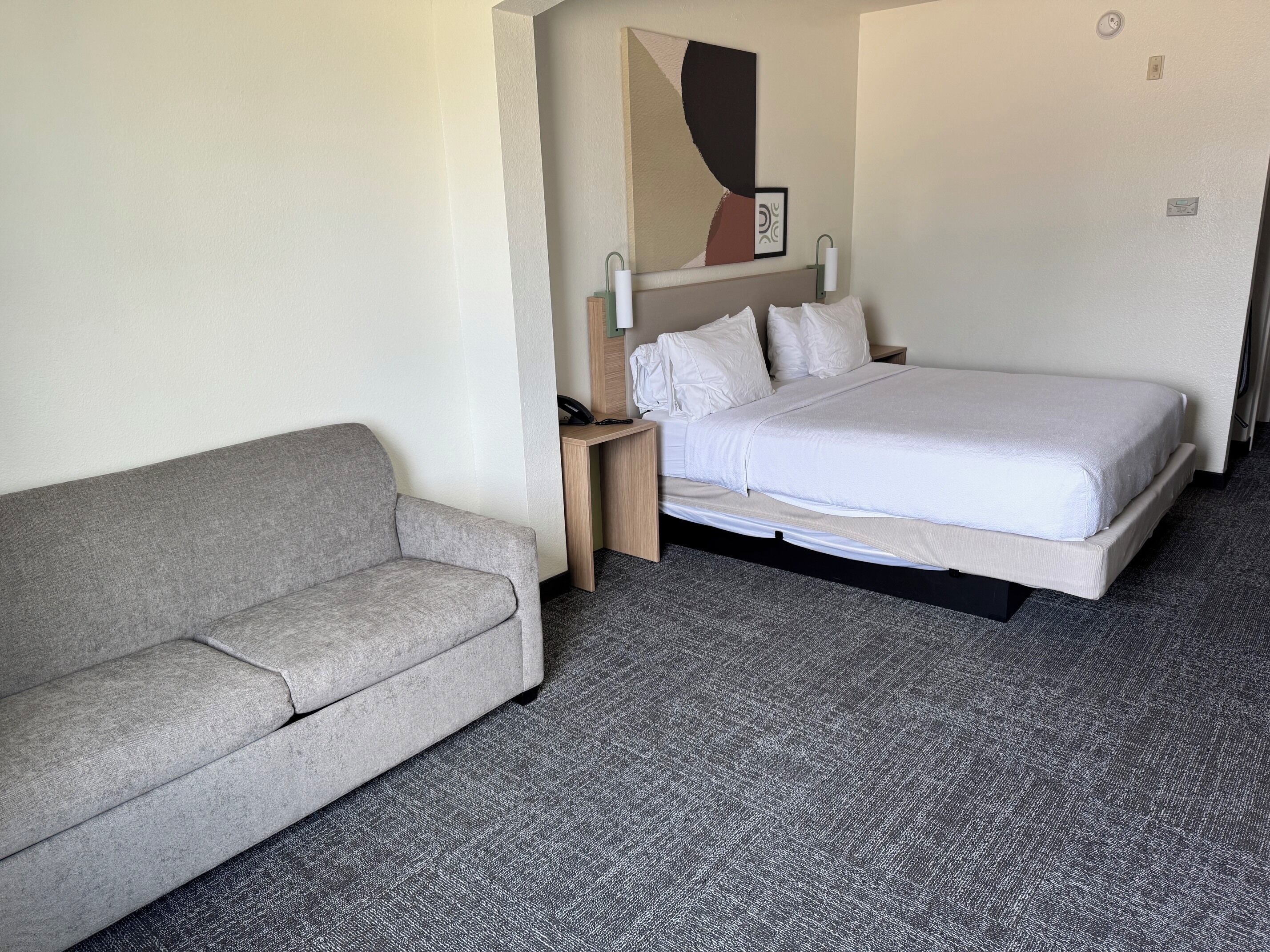 Rom, 1 kingsize-seng med sovesofa | Skrivebord, blendingsgardiner, strykejern/-brett og wi-fi (inkludert)