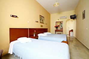 Triple Room, Pool View
