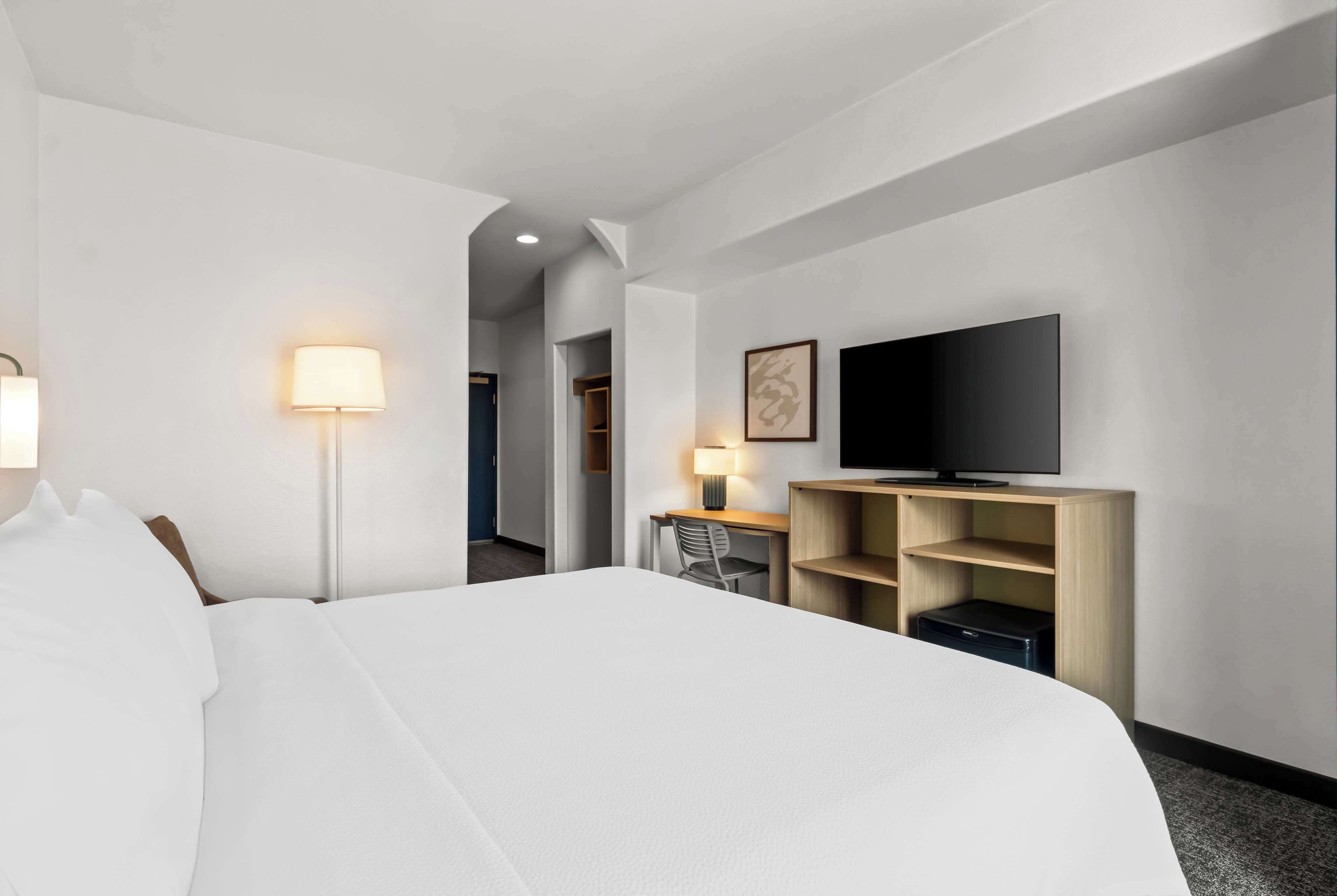 Chambre, 1 très grand lit