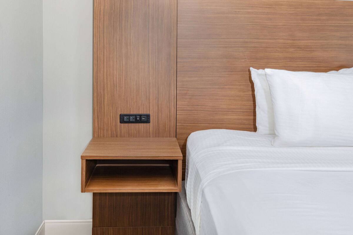 in-room safe, desk, iron/ironing board, free wifi