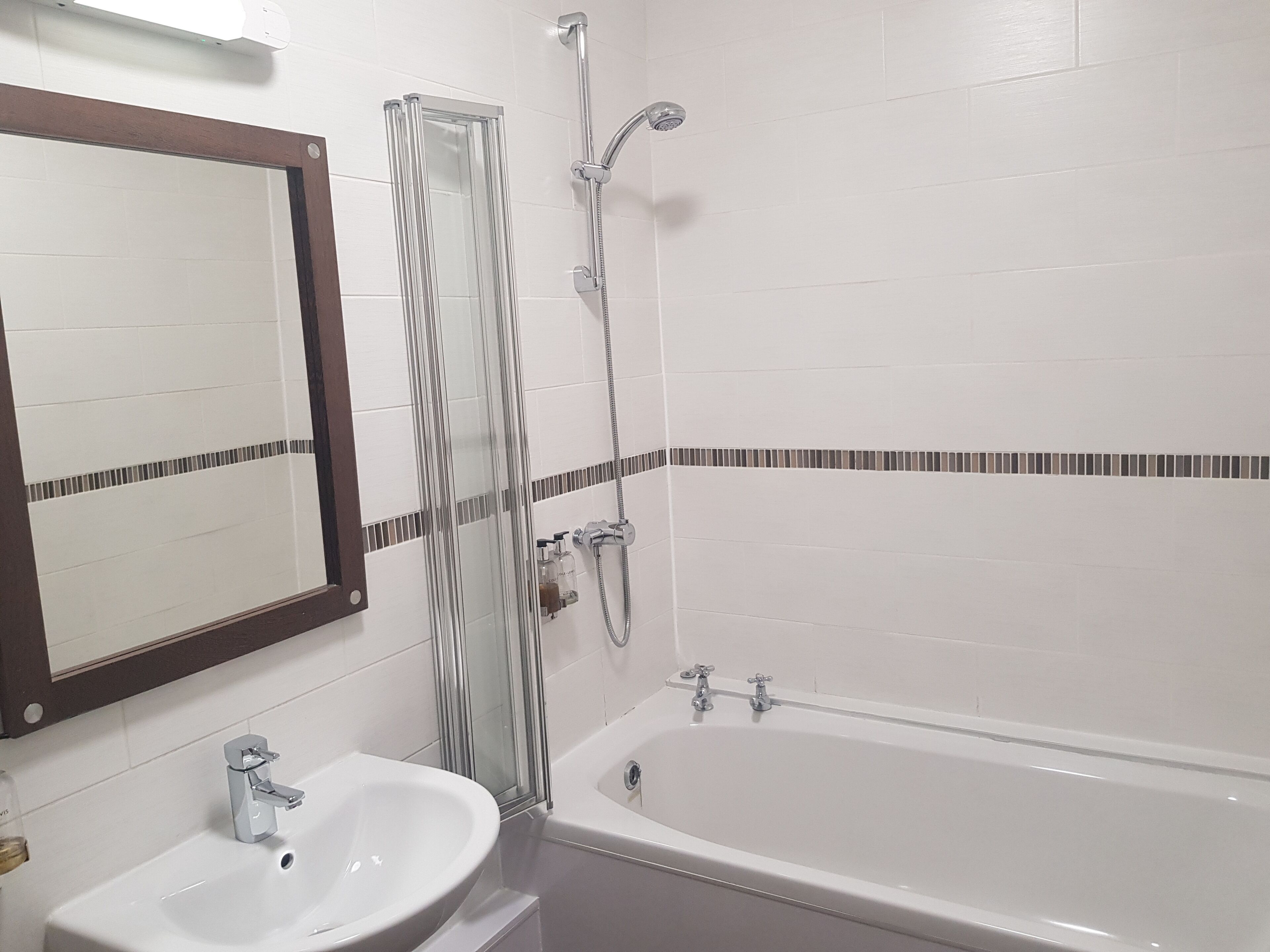 Photo - Aberdeen House