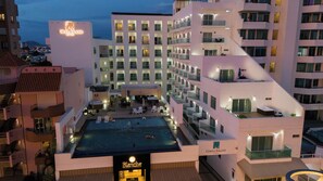 Front of property – evening/night - Coral Island Hotel (Mazatlán)