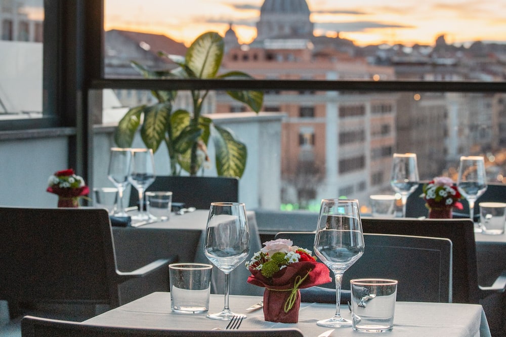 Twentyone Hotel