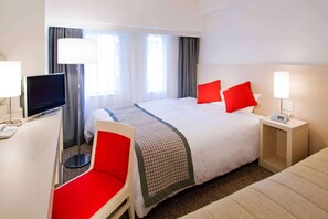 Down comforters, in-room safe, desk, blackout drapes - Rembrandt Style Tokyo Nishikasai (Tokyo)