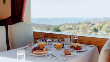 TĂ€gliches nach Wunsch zubereitetes FrĂŒhstĂŒck gegen GebĂŒhr