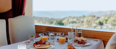 Daily buffet breakfast (AUD 35 per person)