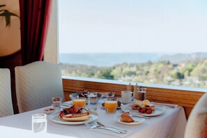 Frokostbuffé hver dag (AUD 35 per person)