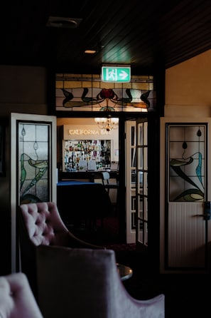 Lounge - Mountain Heritage Hotel (Katoomba)