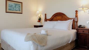 Ropa de cama de alta calidad, colchones con pillow-top y escritorio