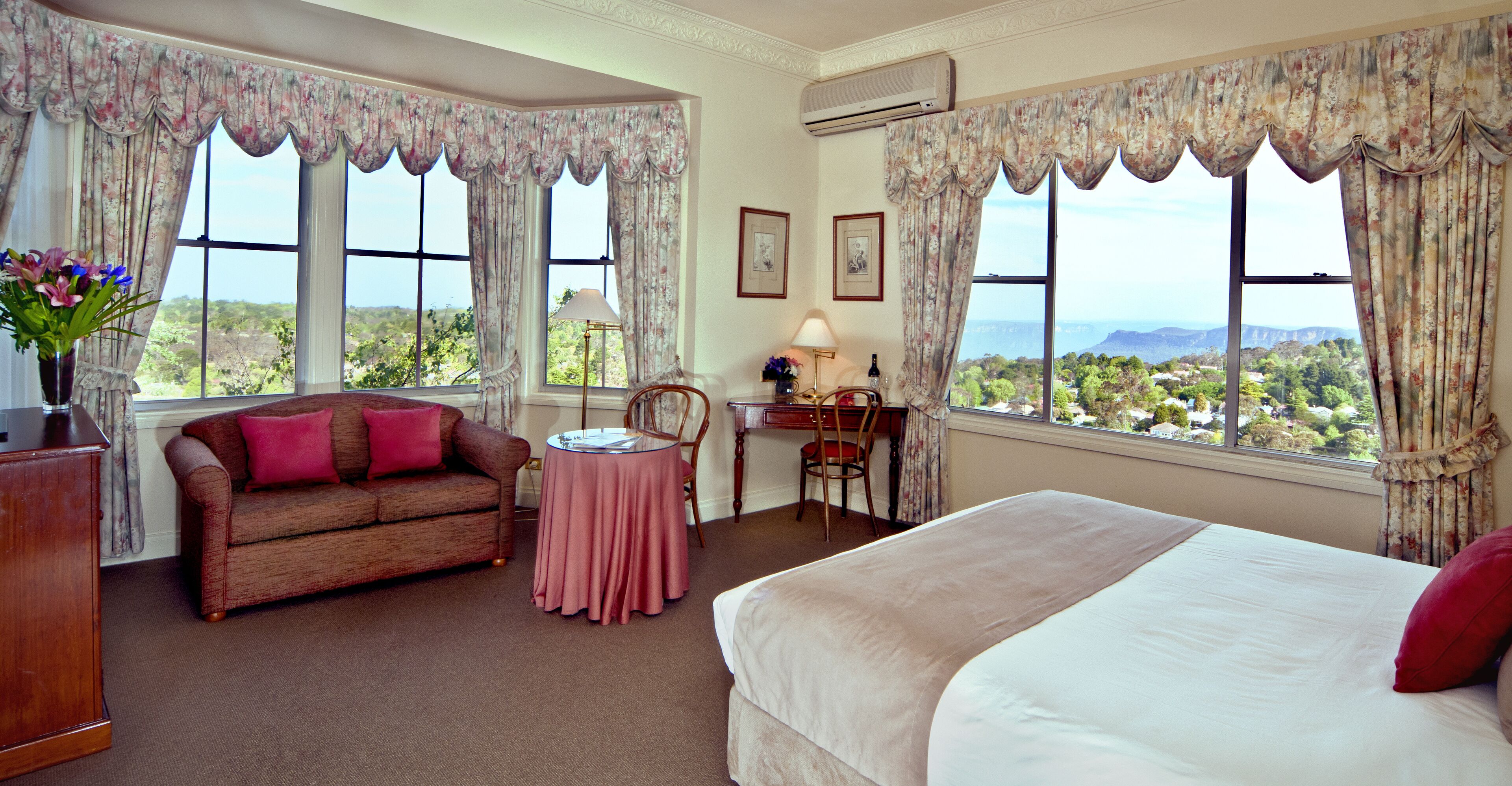 1 bedroom, premium bedding, pillow-top beds, desk