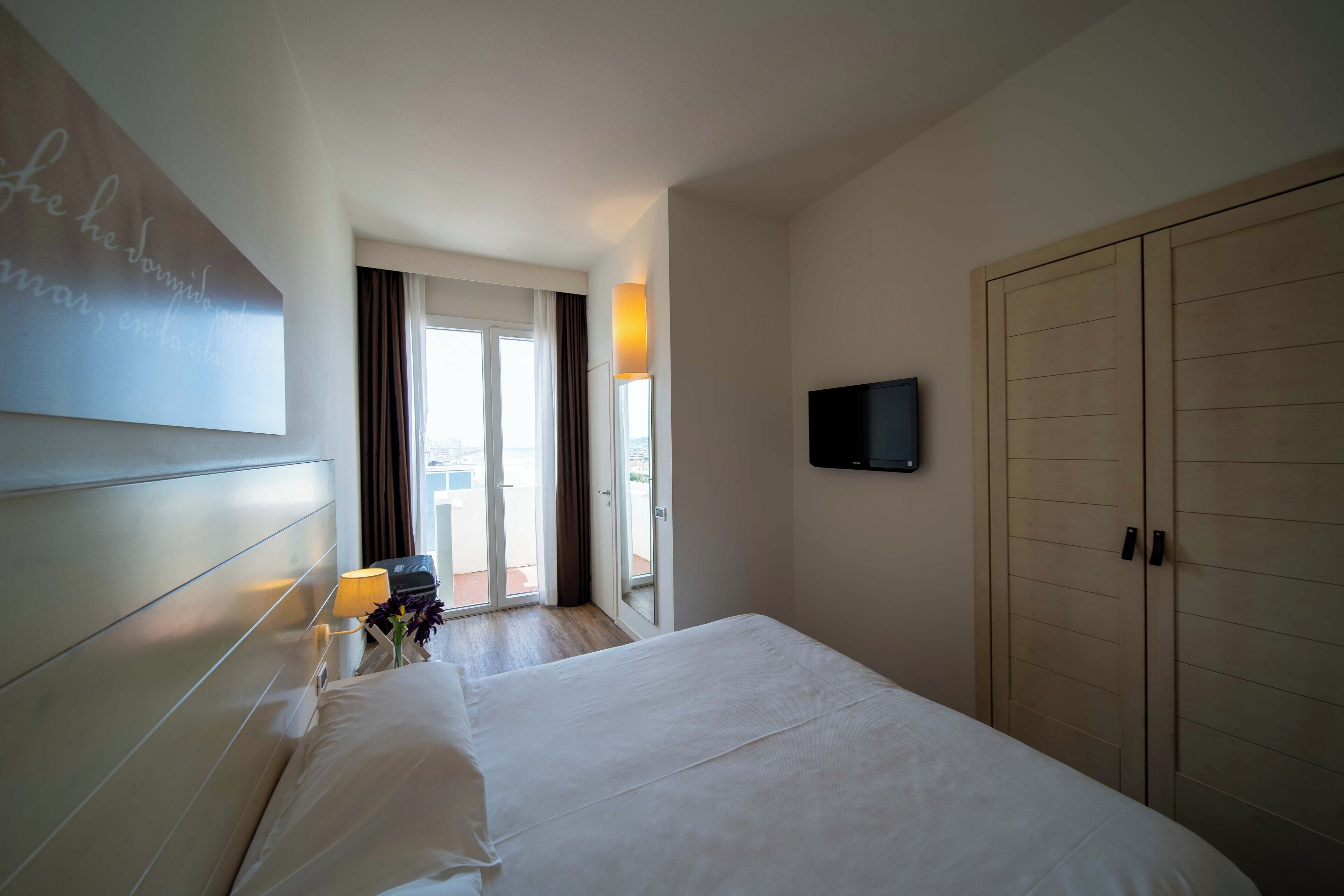 superior double or twin room | 1 bedroom, in-room safe, desk, iron/ironing board