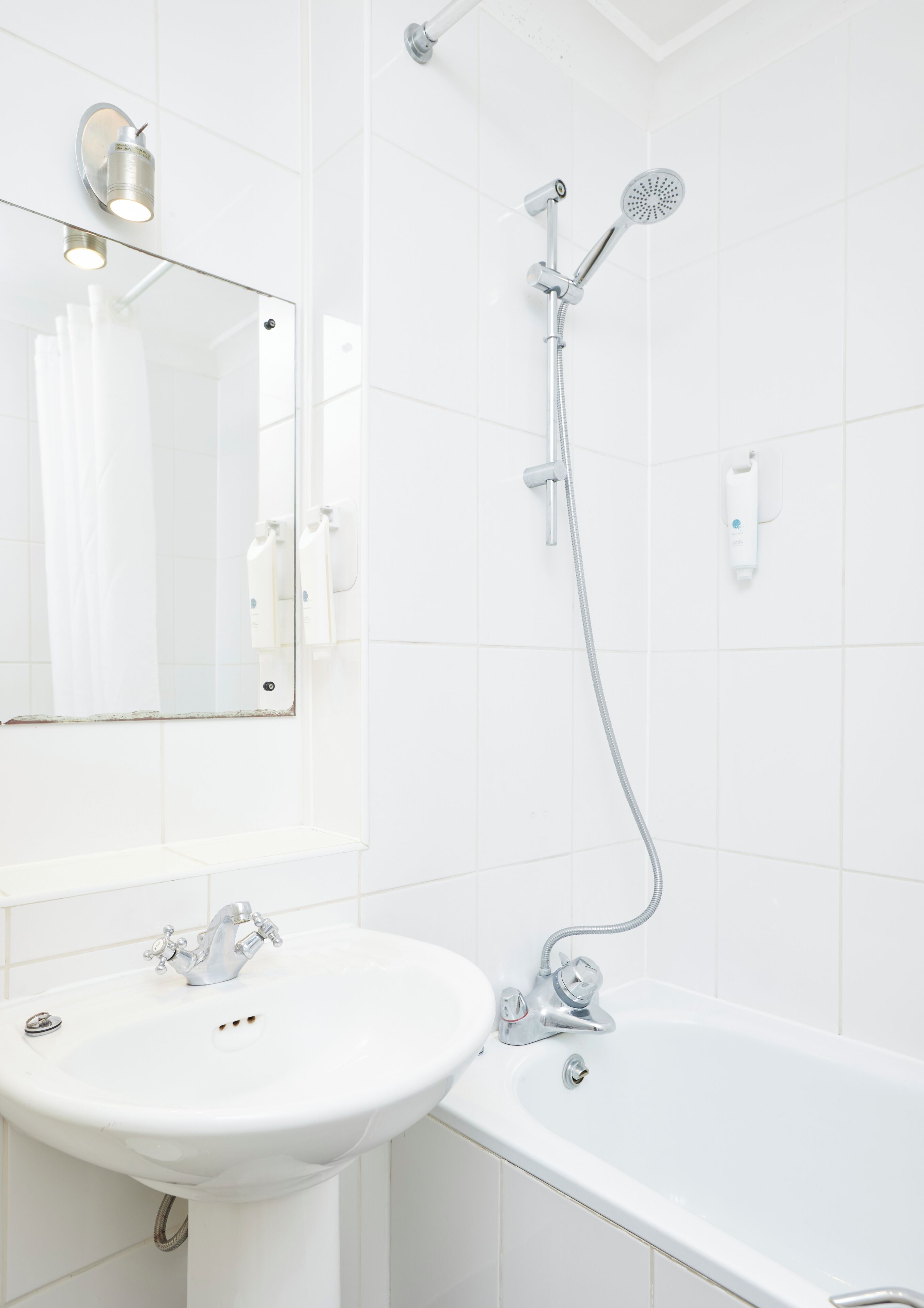 standard twin room, 2 single beds | bathroom | hair dryer, towels