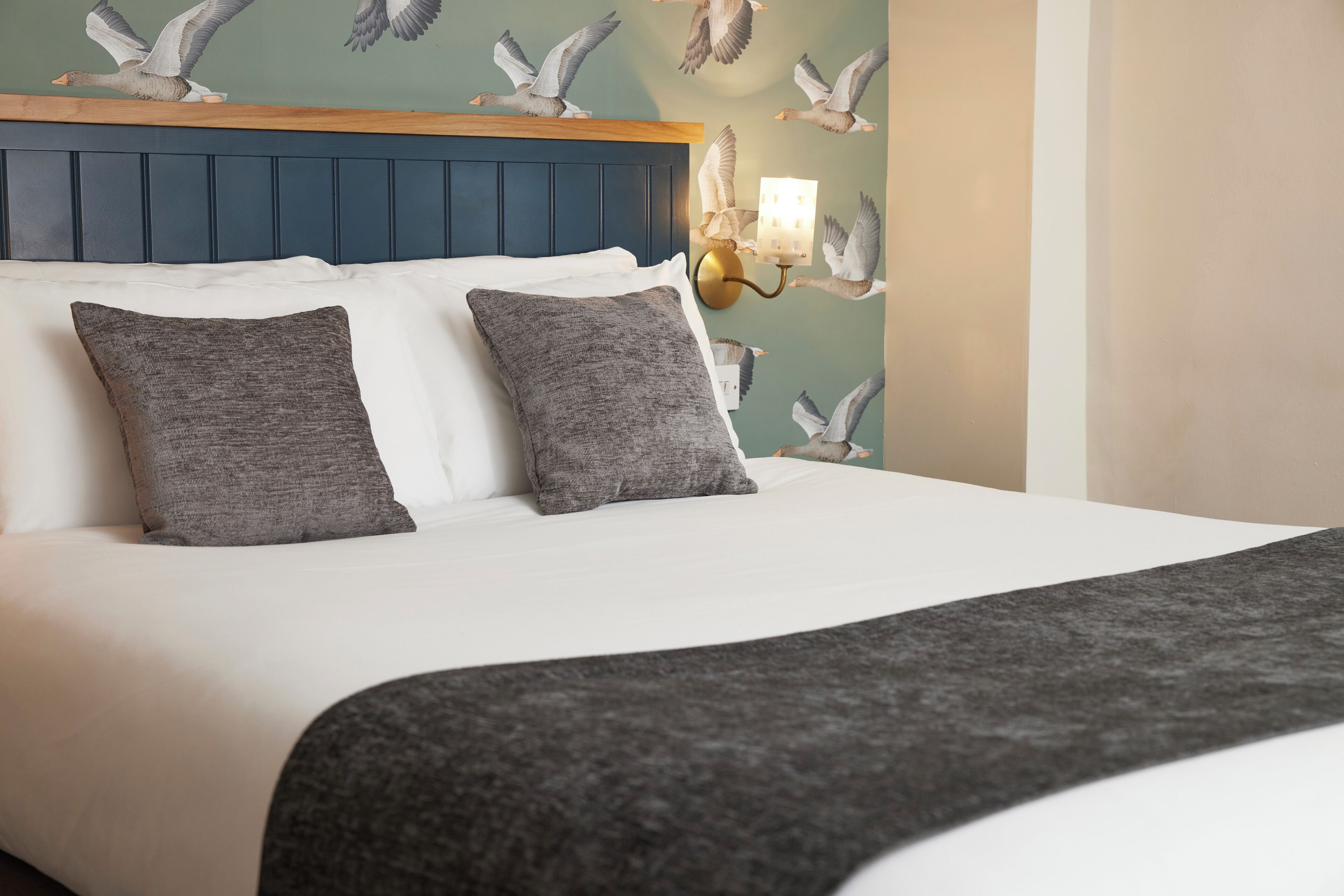 double room | 1 bedroom, desk, iron/ironing board, free cots/infant beds