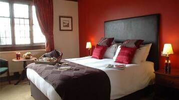 Double Room | Desk, iron/ironing board, free cots/infant beds, free WiFi