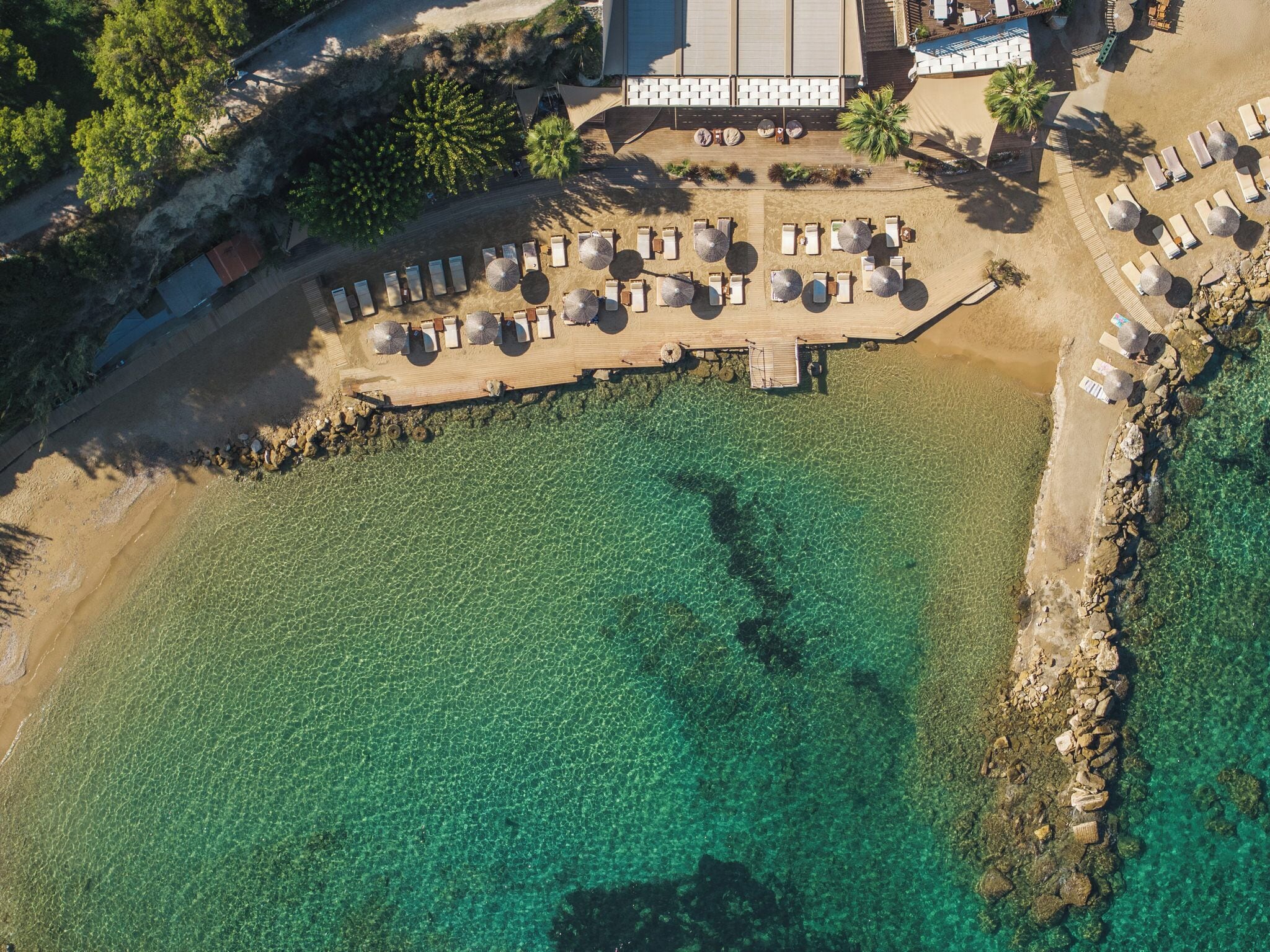 Beach nearby, sun-loungers, beach umbrellas, beach towels