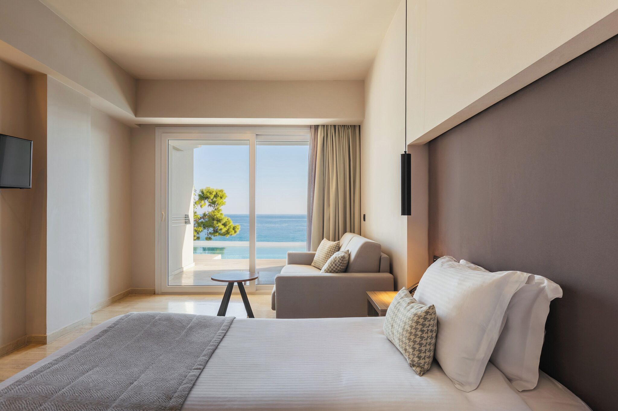 Chambre Premium (A1) | Literie de qualité supérieure, coffres-forts dans les chambres, bureau