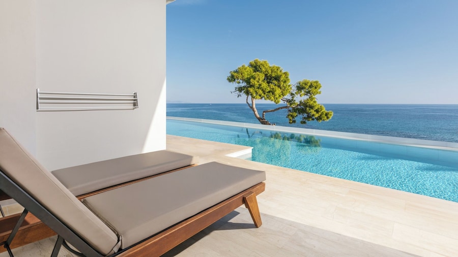 Alexandra Beach Resort & Spa