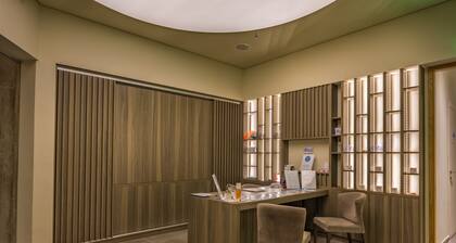 Alexandra Beach Resort & Spa