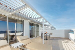Suite Confort (D3) | Terraza o patio