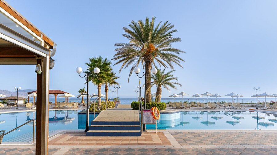 Hydramis Palace Beach Resort