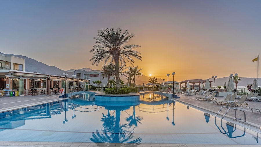 Hydramis Palace Beach Resort