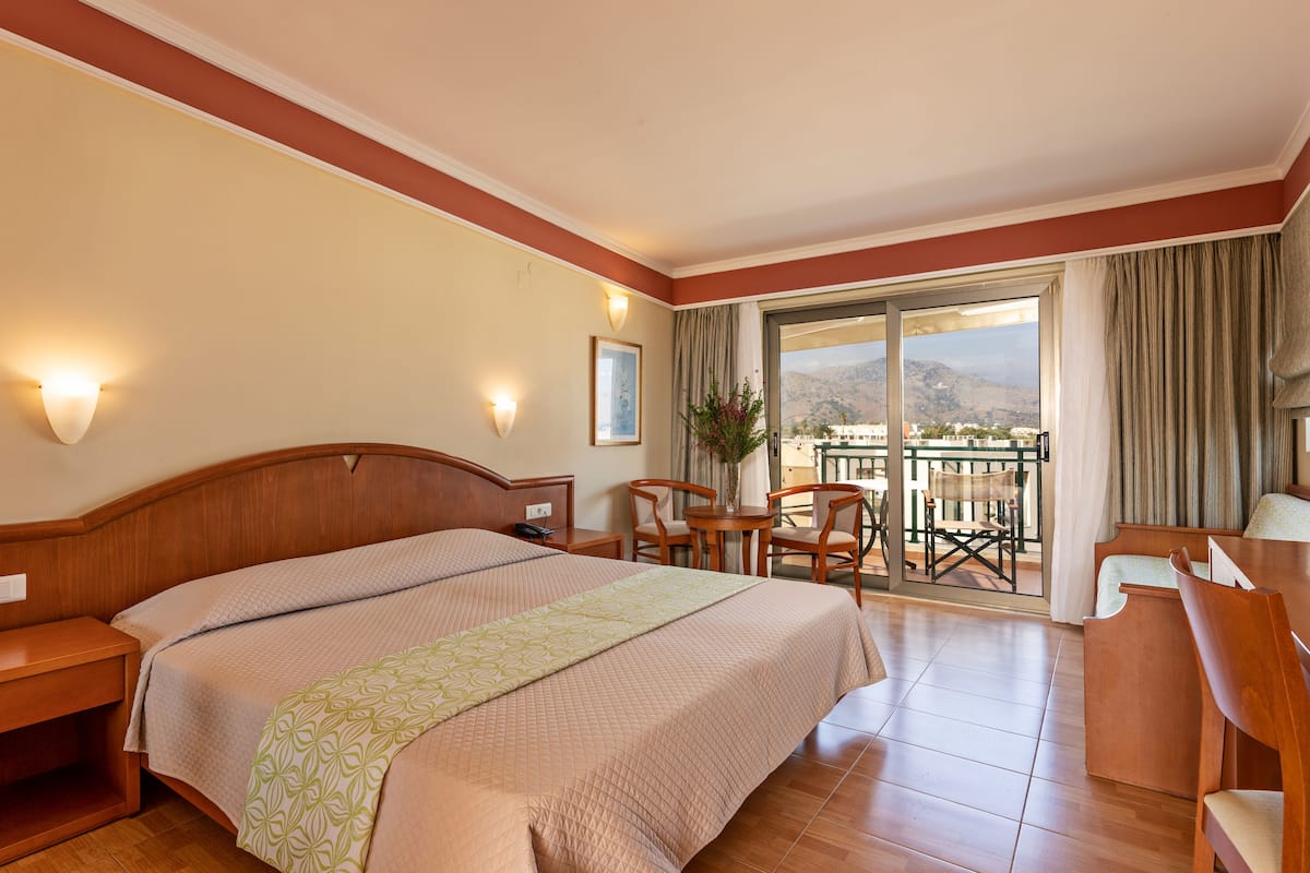 Standard Room, Sea View | Blackout drapes, soundproofing, iron/ironing board (on request)