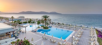 Hydramis Palace Beach Resort