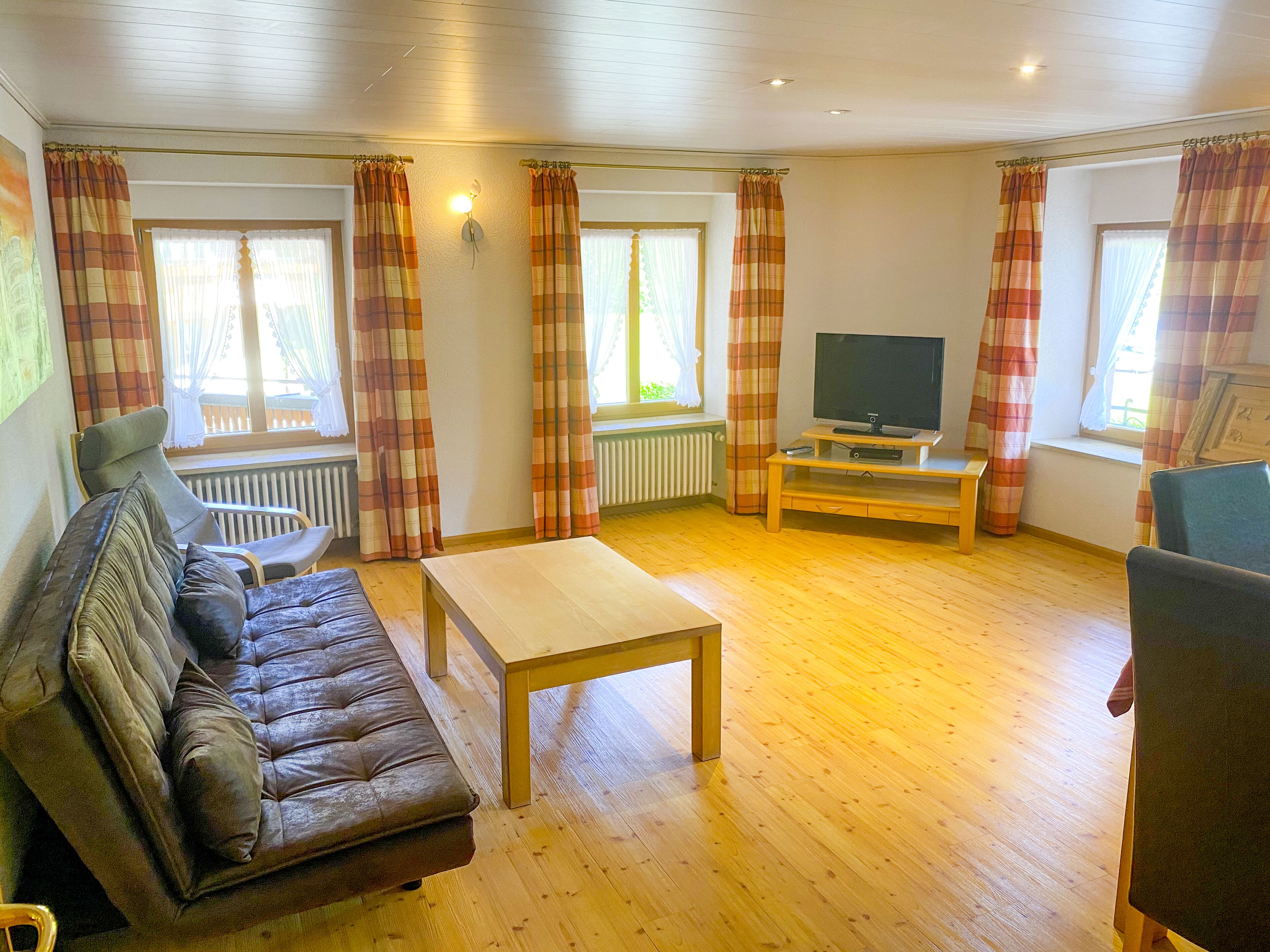 comfort condo, 3 bedrooms, courtyard view | living area | flat-screen tv, table football, ping pong