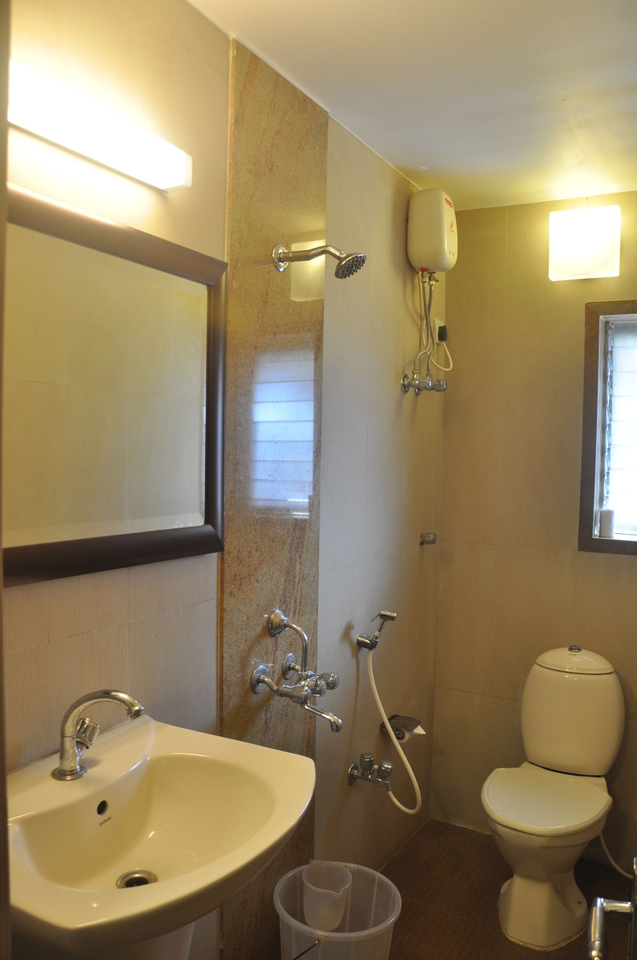 Photo - Hotel Metro Palace Bandra