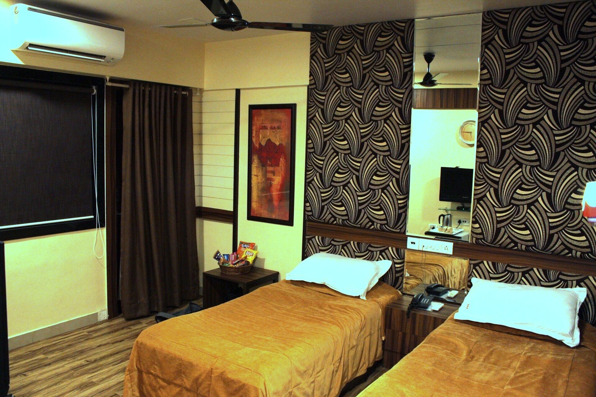 Photo - Hotel Metro Palace Bandra