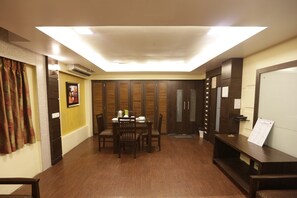 Estudio ejecutivo | Servicio de comidas en la habitación