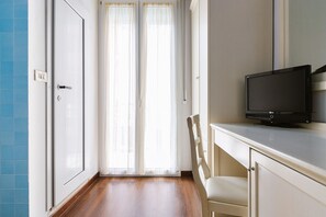 In-room safe, desk, free WiFi, bed sheets - Hotel Fra i Pini (Rimini)