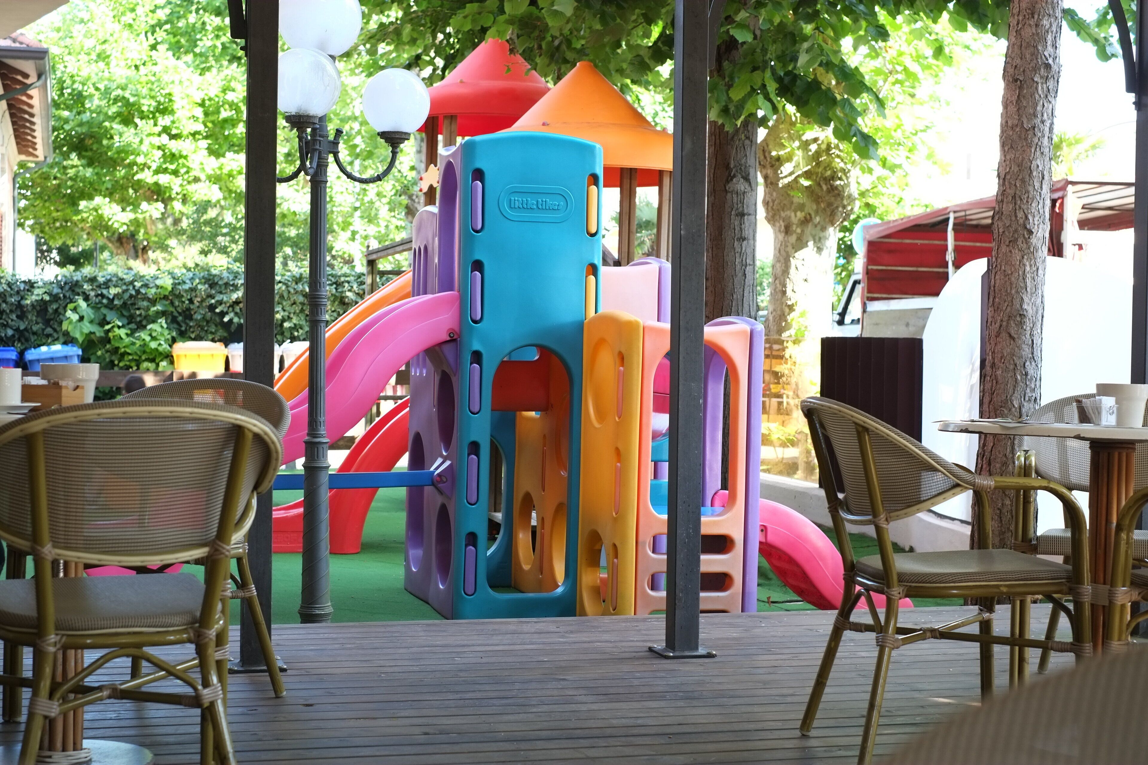 Außen-Kinderspielplatz