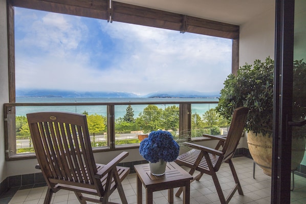 Panoramic-Doppelzimmer, Balkon, Seeblick | Ausblick vom Zimmer