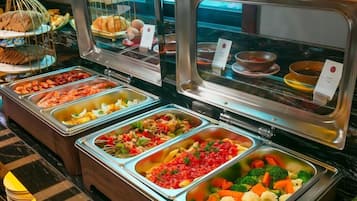 每日供應吃到飽早餐 (每人 VND200000)