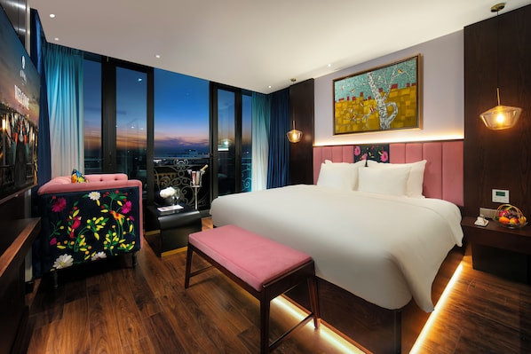 プレミアム スイート バルコニー | ミニバー、セーフティボックス (室内)、デスク、ノートパソコン用作業スペース