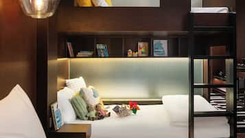 家庭套房 (Bunk Bed) | 1 間臥室、迷你吧、客房內保險箱、書桌
