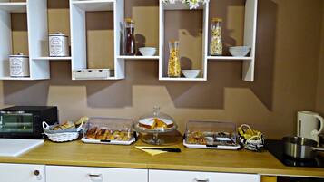 Tägliches inbegriffenes Frühstück zur Selbstbedienung