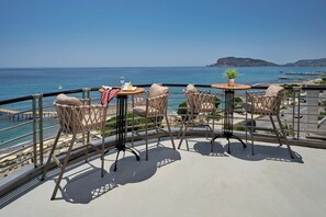 5 bars/lounges, poolside bar, beach bar - Grand Kaptan Hotel - Ultra All Inclusive (Alanya)