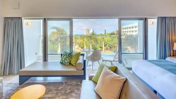 Premium bedding, down comforters, in-room safe, desk