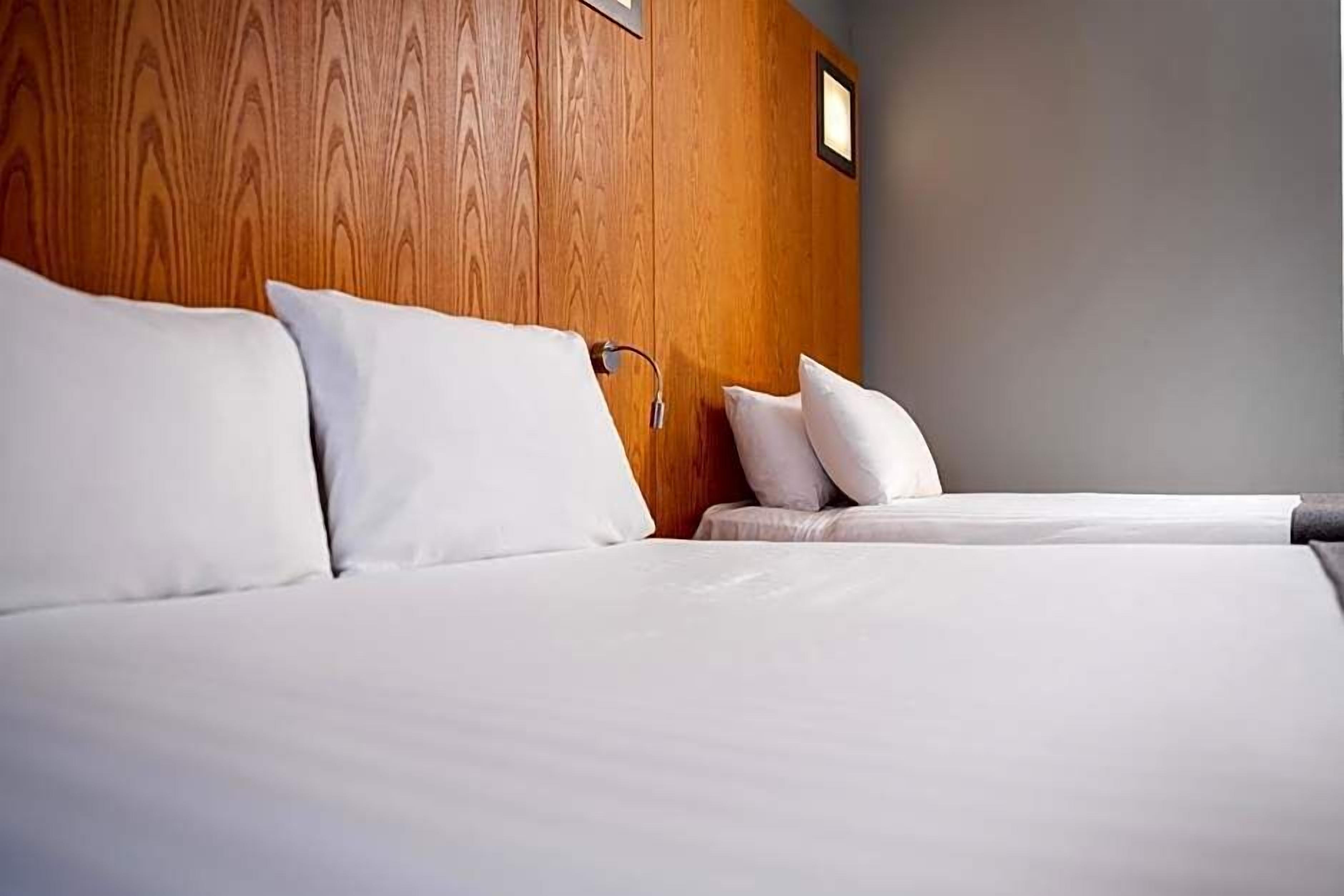 Premium bedding, in-room safe, desk, laptop workspace