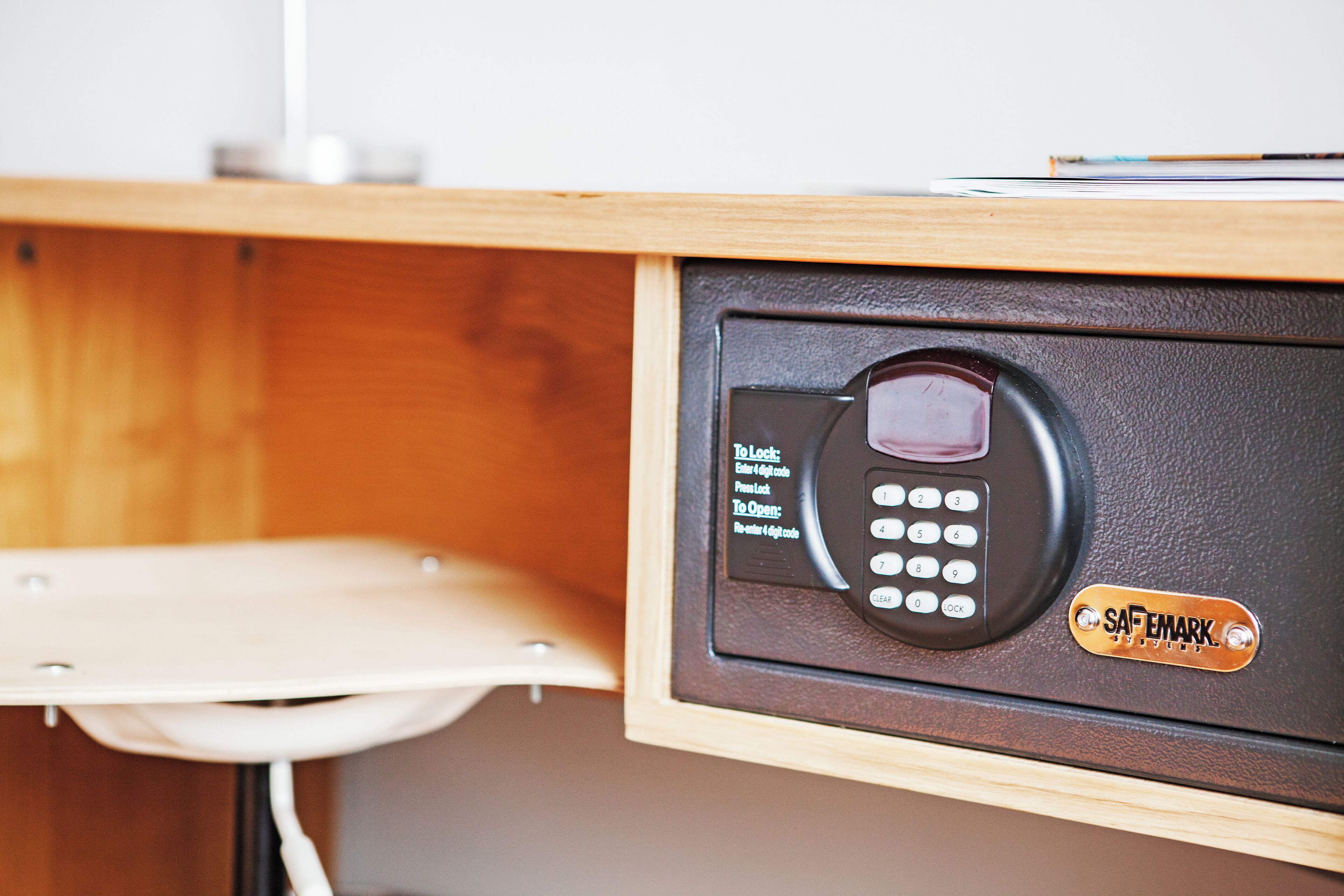 standard room, 3 single beds | premium bedding, in-room safe, desk, laptop workspace