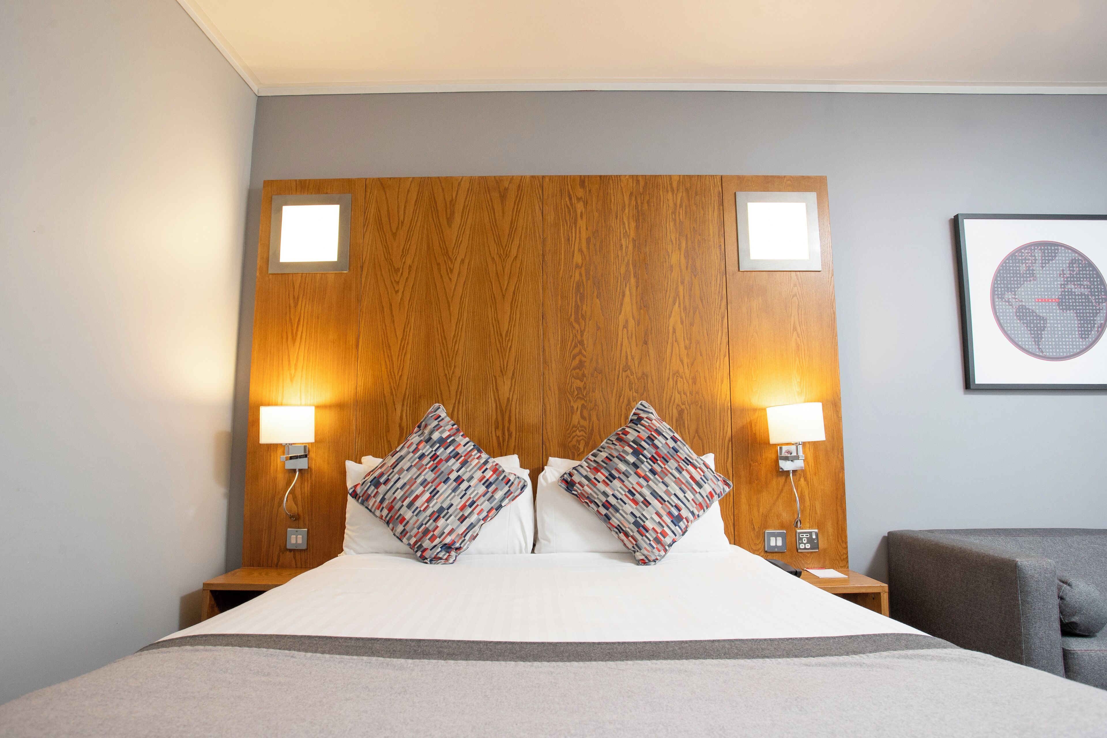 premium bedding, in-room safe, desk, laptop workspace