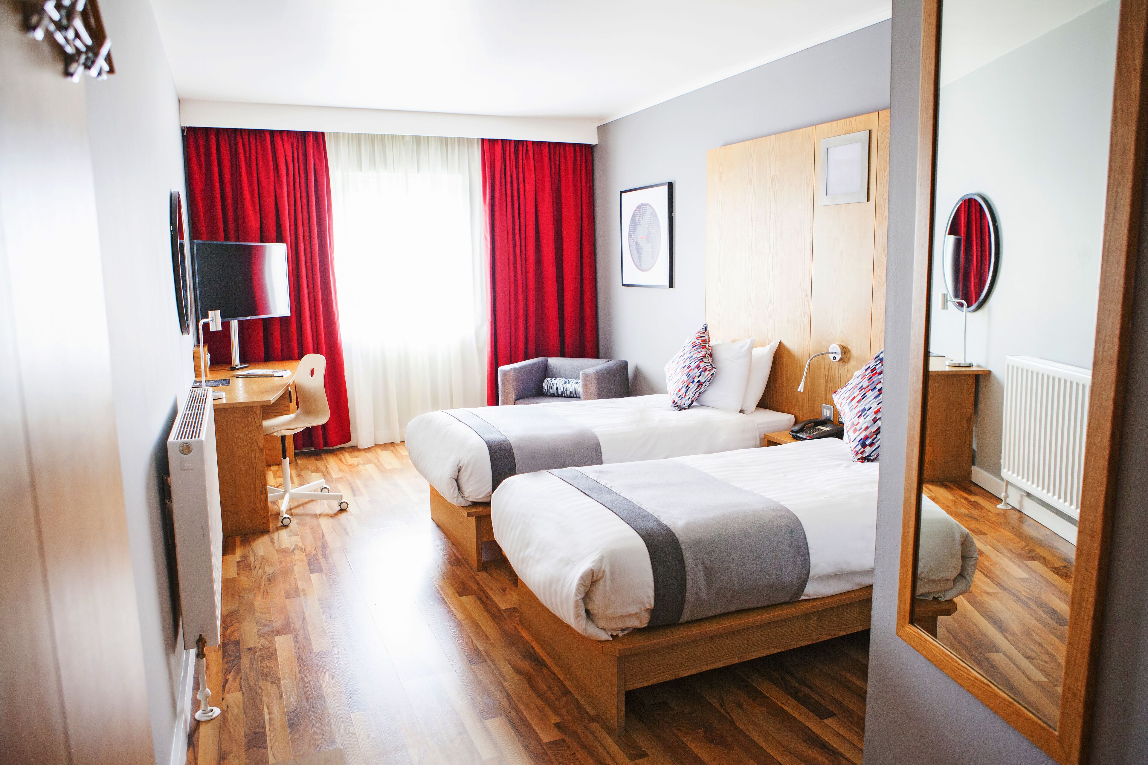 Premium bedding, in-room safe, desk, laptop workspace