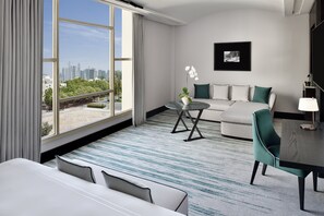 Premium bedding, minibar, in-room safe, desk - Address Montgomerie (Dubai)